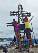 45 Alla croce di vetta del Pizzo Arera (2512 m)